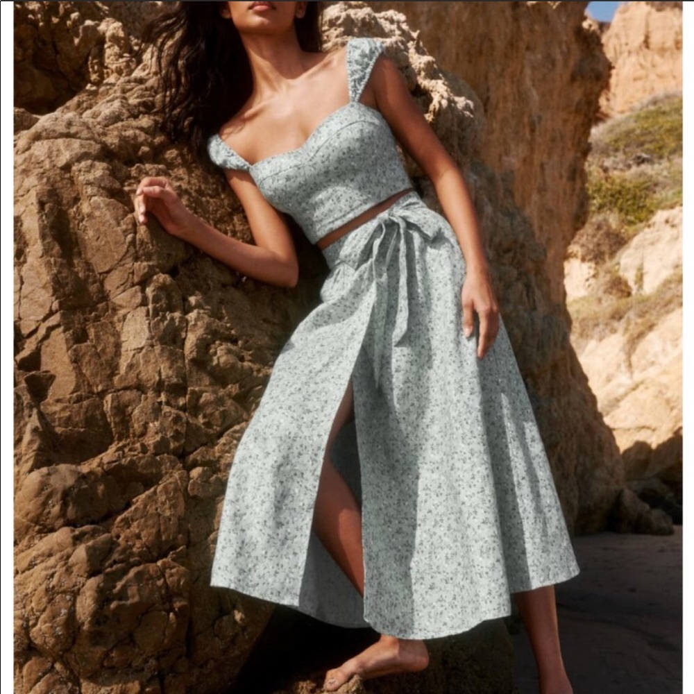 RARE Reformation Clyde Linen Two Piece Set - Agave